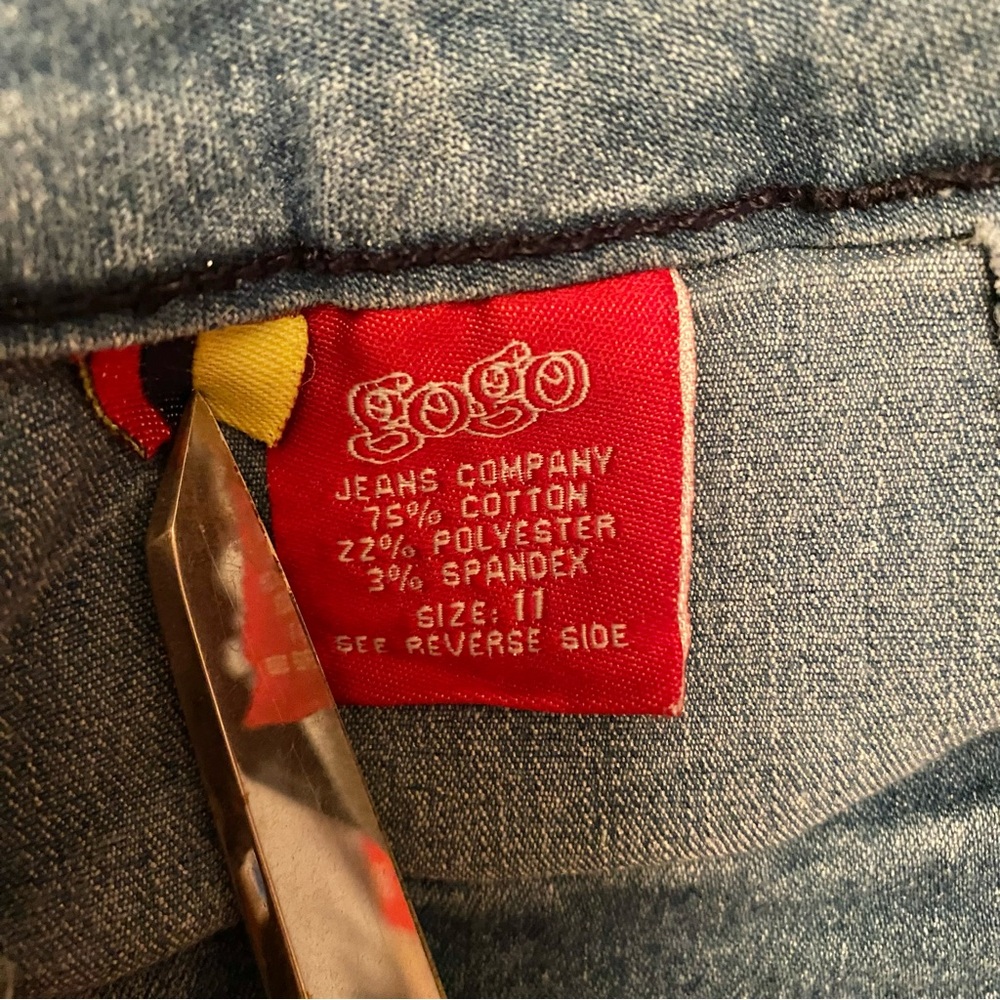 NWOT GoGo Star blue jean colored faded wash bermuda stretch shorts size 11 - Picture 5 of 6